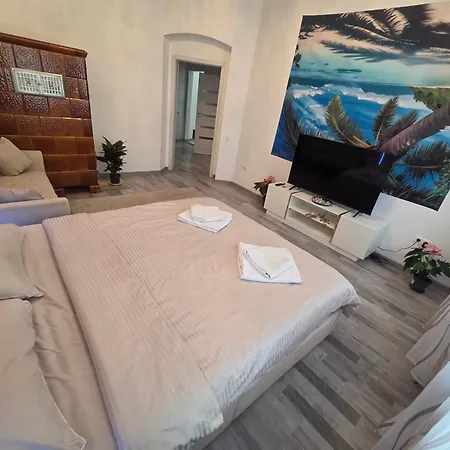 1 Apartments Angels Okb *